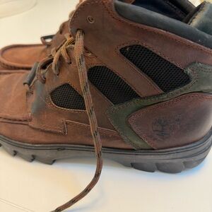 Timberland Hiking Boots. Men’s 9
